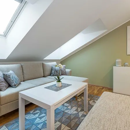 Rooftop * تالين